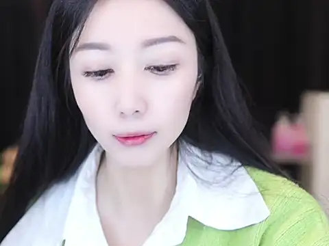 Nuyoah-77 online show from 10/23/25, 12:10