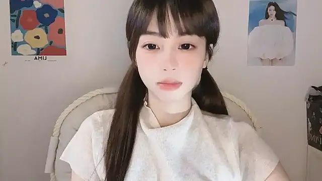 -Hottie online show from 10/21/25, 06:36