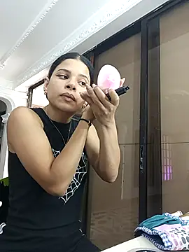 Snapshot of LadyAvalon chatting on 10/08/25, 06:16 LadyAvalon online show from 10/08/25, 06:16