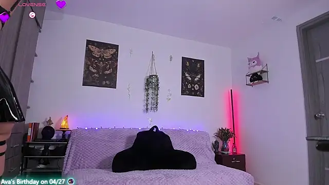 LadyAvalon online show from 04/04/26, 08:39