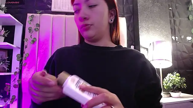 Mia Rinn online show from 02/18/25, 01:00