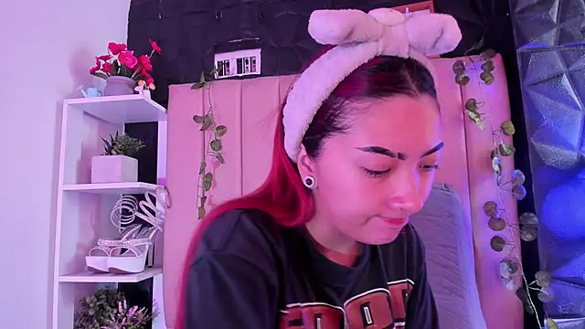 Mia Rinn online show from 02/05/26, 01:16