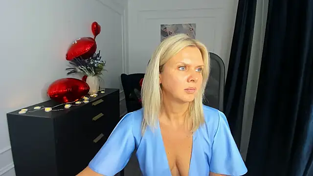 AgathaKlouin online show from 02/15/26, 03:03