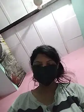 Snapshot of Hotty-Divya chatting on 06/17/26, 03:31 Hotty-Divya online show from 06/17/26, 03:31