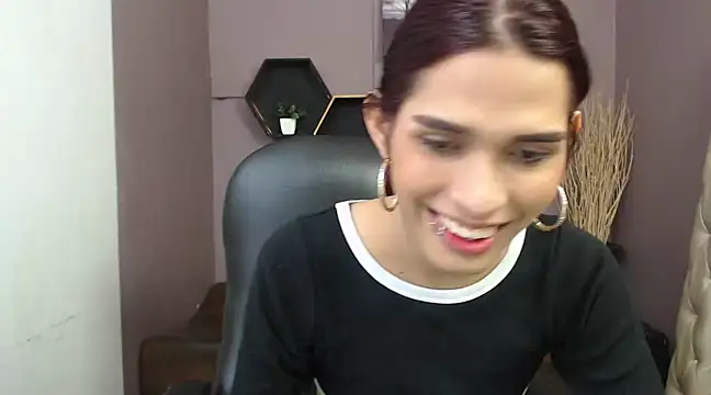 Snapshot of Greys_ath chatting on 12/10/24, 03:41 Greys ath online show from 12/10/24, 03:41