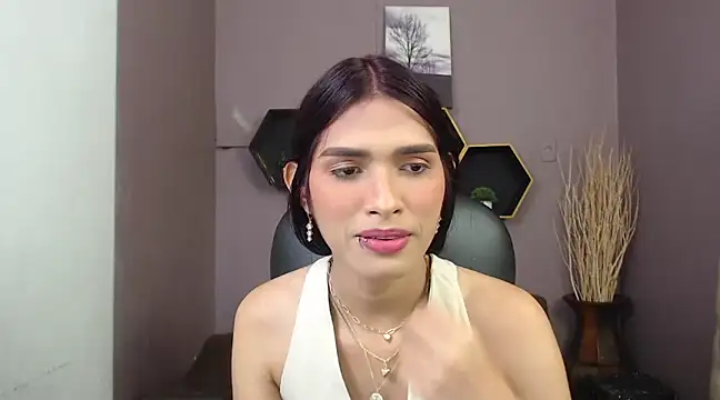 Snapshot of Greys_ath chatting on 01/09/25, 03:47 Greys ath online show from 01/09/25, 03:47