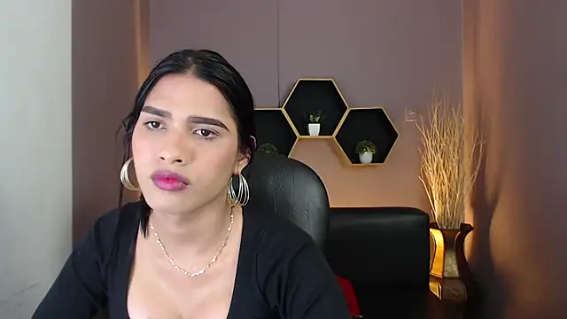 Snapshot of Greys_ath chatting on 03/20/25, 03:34 Greys ath online show from 03/20/25, 03:34