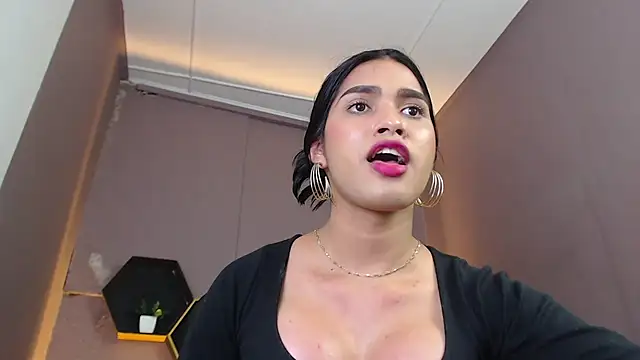 Snapshot of Greys_ath chatting on 03/20/25, 07:14 Greys ath online show from 03/20/25, 07:14