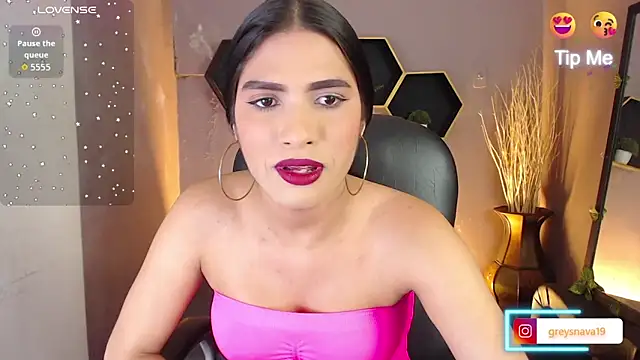 Snapshot of Greys_ath chatting on 09/19/25, 04:36 Greys ath online show from 09/19/25, 04:36