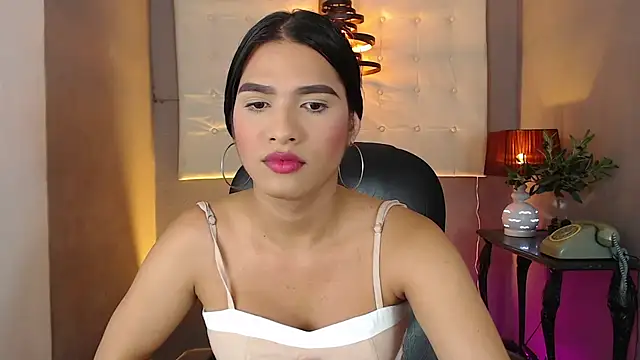 Snapshot of Greys_ath chatting on 12/18/25, 04:07 Greys ath online show from 12/18/25, 04:07