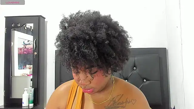 Natassha brown1 online show from 10/19/25, 01:28