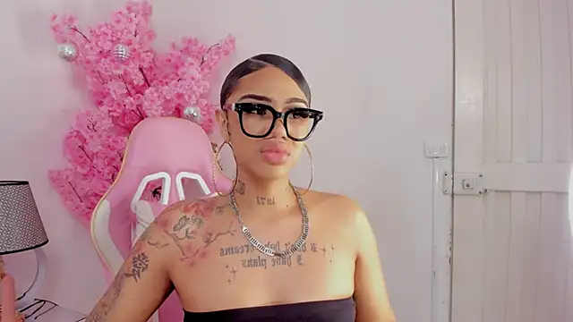 Mia Jansen online show from 12/12/24, 12:27