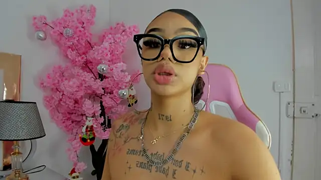 Mia Jansen online show from 12/27/24, 09:22