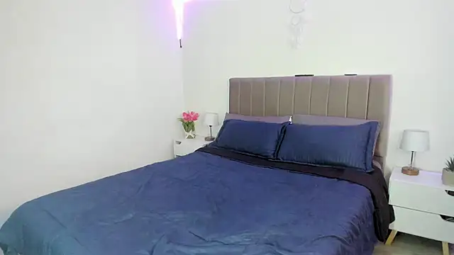 Ori valentina online show from 10/20/25, 06:52