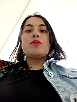 Lesly 10- online show from 02/03/25, 08:35