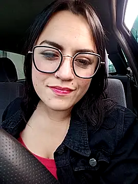 Lesly 10- online show from 03/18/25, 05:21