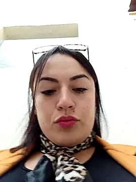 Lesly 10- online show from 10/02/25, 12:34