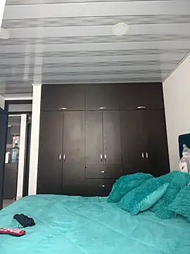 Lesly 10- online show from 11/22/25, 03:44