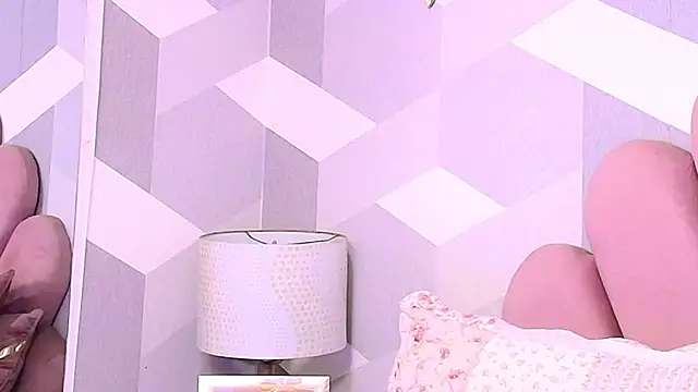 KylieMonnett online show from 10/18/25, 08:31