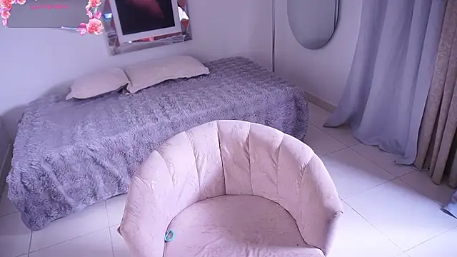 Alondrasparrow2 online show from 02/10/26, 07:51