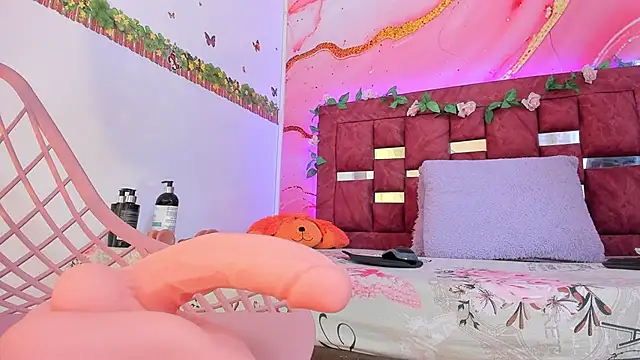 melody paris online show from 02/08/25, 10:50