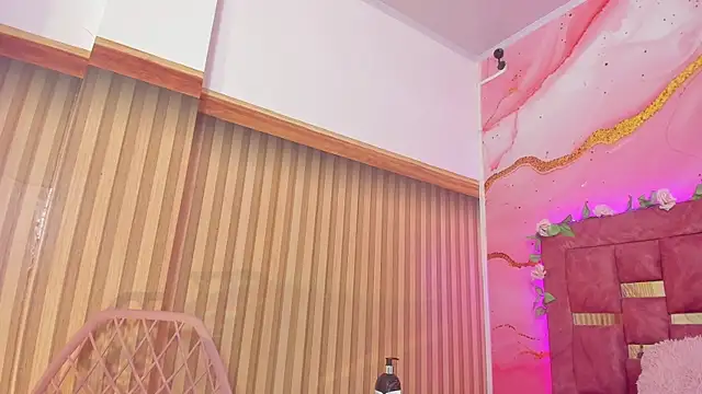 melody paris online show from 11/18/25, 10:52