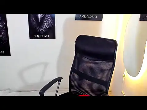 Andrew wolf7 online show from 12/20/24, 02:41