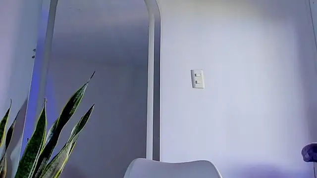 Andrew wolf7 online show from 10/28/25, 03:47