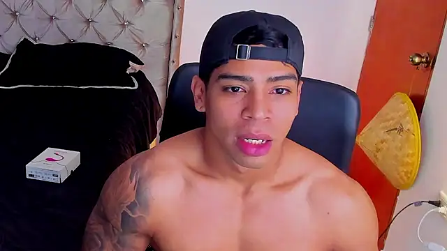 Andrew wolf7 online show from 01/08/26, 12:24