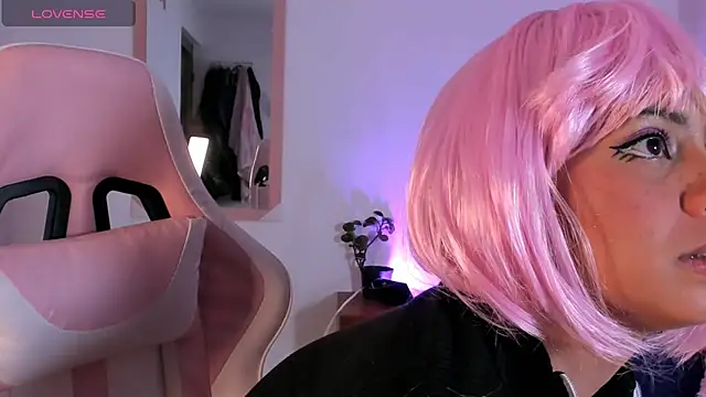 adriannyp 1 online show from 10/22/25, 12:44