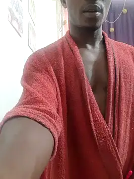 Snapshot of yezz3011 chatting on 12/18/24, 05:42 yezz3011 online show from 12/18/24, 05:42