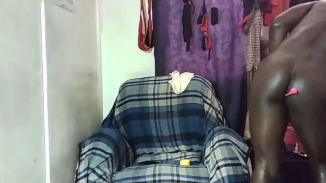 yezz3011 online show from 02/22/26, 06:50