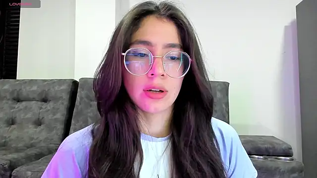 emmadiaz1 online show from 01/31/25, 02:04