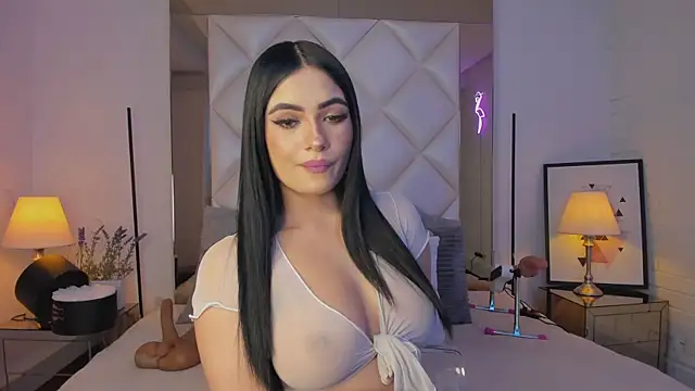 KimRoussee online show from 03/11/25, 03:05