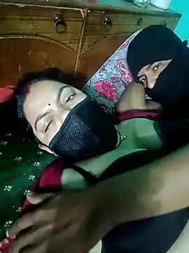 Snapshot of Lustyful_Couple chatting on 01/23/25, 10:01 Lustyful Couple online show from 01/23/25, 10:01