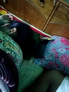 Snapshot of Lustyful_Couple chatting on 11/06/25, 10:32 Lustyful Couple online show from 11/06/25, 10:32