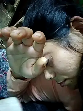 Snapshot of Lustyful_Couple chatting on 12/16/25, 11:10 Lustyful Couple online show from 12/16/25, 11:10