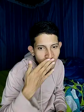 Valentinacuc online show from 10/15/25, 10:54