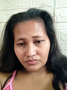 Snapshot of Sweetchuby1995 chatting on 03/16/26, 02:06 Sweetchuby1995 online show from 03/16/26, 02:06