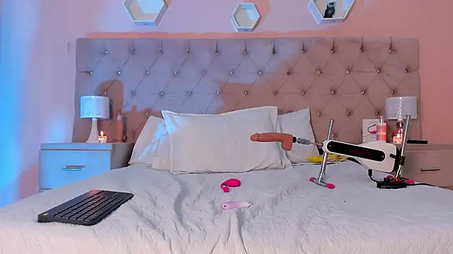 Snapshot of EmySilver chatting on 12/07/24, 05:42 EmySilver online show from 12/07/24, 05:42