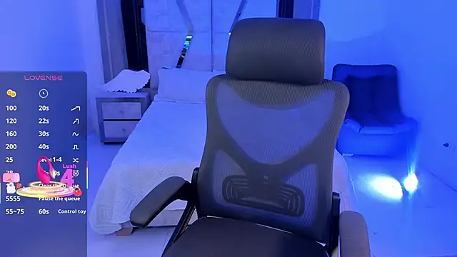 Snapshot of EmySilver chatting on 02/15/25, 03:06 EmySilver online show from 02/15/25, 03:06