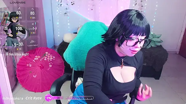 Snapshot of MilkyXSakura chatting on 10/11/25, 12:43 MilkyXSakura online show from 10/11/25, 12:43