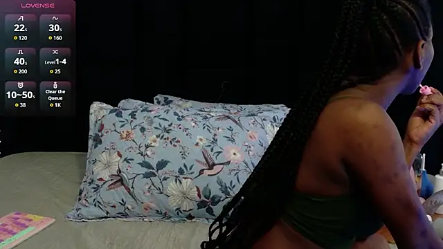petitelittleebony online show from 05/27/26, 02:52