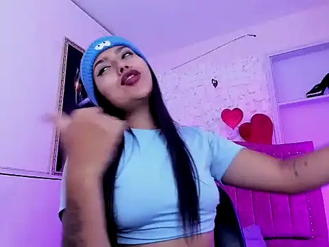 SarahStones online show from 09/26/25, 02:59