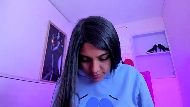 Snapshot of SarahStones chatting on 10/09/25, 06:44 SarahStones online show from 10/09/25, 06:44