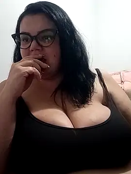 Madisonpalacio online show from 10/31/25, 02:45