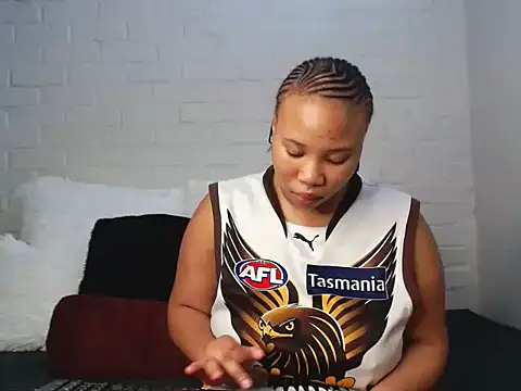 Snapshot of DrippinCaramelCutie chatting on 03/16/25, 10:55 DrippinCaramelCutie online show from 03/16/25, 10:55