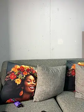 DrippinCaramelCutie online show from 04/07/26, 10:20