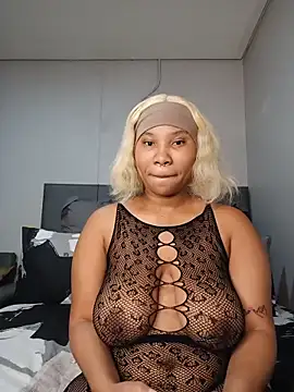 DrippinCaramelCutie online show from 06/01/26, 09:16