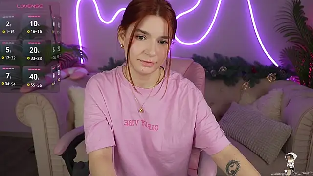 Snapshot of RedShinee chatting on 01/09/25, 04:52 RedShinee online show from 01/09/25, 04:52